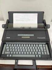 Máquina de escribir eléctrica española Olivetti ET Personal 530 vintage en funcionamiento segunda mano  Embacar hacia Argentina