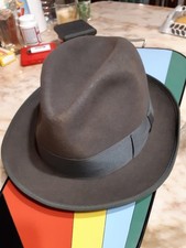 Tres joli chapeau d'occasion Tres joli chapeau d'occasion  Rothau