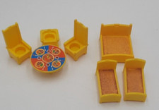 Fisher Price Little People Castle AMARELO Peças 3 Tronos, 3 Camas, Mesa Vintage comprar usado  Enviando para Brazil