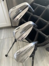 Ferros forjados Titleist 712 MB (7/9/PW), NS PRO R aço flexível, destro **você escolhe** comprar usado Ferros forjados Titleist 712 MB (7/9/PW), NS PRO R aço flexível, destro **você escolhe** comprar usado  Enviando para Brazil