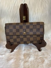 Louis vuitton women for sale  Walls