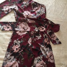 Tuta donna fantasia usato Tuta donna fantasia usato  Praia a Mare