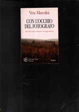 Con occhio del usato  Italia