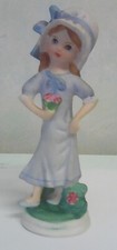 Figurine petite fille d'occasion  Nevers