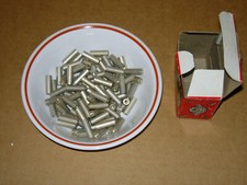 Box 100 smith for sale  Southampton