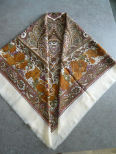 Chale vintage motif d'occasion  Viry