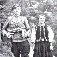 ✅ Ukrainian UPA Army Troops (1940-1960ies) History: 1.500 Photos on 438 pages comprar usado  Enviando para Brazil