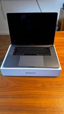 Apple MacBook Pro 15 Zoll (256GB SSD, Intel Core i7 8. Gen, 4,10GHz, 16GB, Touch comprar usado  Enviando para Brazil
