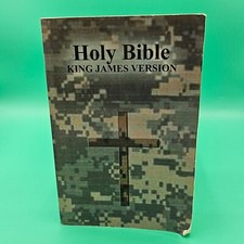 Holy Bible King James Version Digital Camo Paperback Camouflage Military Army comprar usado  Enviando para Brazil