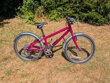 Pink islabikes beinn for sale  WELWYN