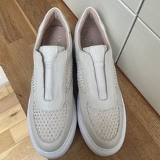 Moda pelle beige for sale  WESTCLIFF-ON-SEA