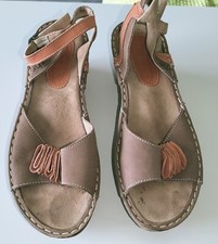 Sandale beige orange d'occasion  Carentan