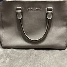 Michael kors medium for sale  Winfield