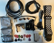 LOTE DE ACESSÓRIOS DE GUITARRA ELÉTRICA - Cabos, alça, cordas, ferramentas, energia 9V, capo comprar usado  Enviando para Brazil