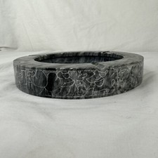 Cenicero negro gris oscuro estampado grabado piedra mármol vintage 8" raro encontrar pesado segunda mano  Embacar hacia Mexico