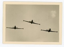 Photo three planes d'occasion  Expédié en Belgium