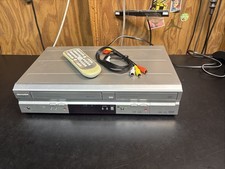 Sharp / DV-RW550U / Gravador de DVD e combo VCR / Controle remoto / Testado precisa de limpeza comprar usado Sharp / DV-RW550U / Gravador de DVD e combo VCR / Controle remoto / Testado precisa de limpeza comprar usado  Enviando para Brazil