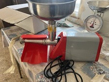 Passapomodoro elettrico o.m.r. usato  Mesola