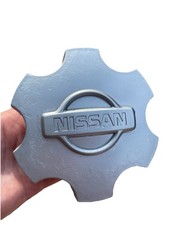 2001-2004 Nissan Frontier tampa central de roda 40315-9Z400 prata repintada 01 - 04 comprar usado  Enviando para Brazil