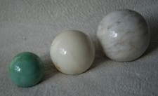 Set marble sphere for sale  BURTON-ON-TRENT