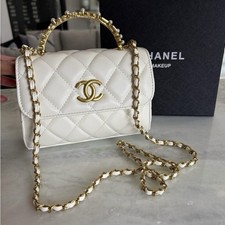Chanel vip gift usato  Giugliano in Campania