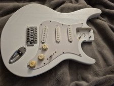 Corpo de guitarra Behringer IAxe branco carregado USB eletrônico + ponte, usado comprar usado  Enviando para Brazil