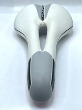 Usado, Selim de carbono Pro Turnix 142mm bicicleta de estrada/MTB recortada comprar usado Usado, Selim de carbono Pro Turnix 142mm bicicleta de estrada/MTB recortada comprar usado  Enviando para Brazil