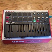 Teclado eletrônico Akai MPK Mini MK3 25 teclas - Preto/vermelho, usado comprar usado  Enviando para Brazil