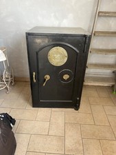 Cassaforte antica nera usato  Visano