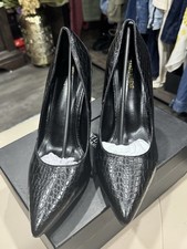 Pompa ysl saint usato Pompa ysl saint usato  Spedire a Italy