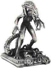 Statua argento alien usato  Ciampino