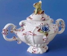 Soupière ancienne capodimonte d'occasion  Herbignac