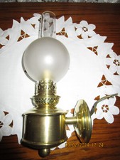 Belle lampe petrole d'occasion  Bonneuil-sur-Marne