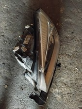 Faro anteriore sinistro usato  Fasano
