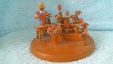 Erzebirge madeira Lady Flower Vendor miniatura 4 1/2" base comprar usado  Enviando para Brazil