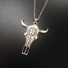 Pendentif tête taureau d'occasion  Bordeaux-