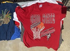 Lote por atacado de camisas gráficas a granel 35 no total comprar usado  Enviando para Brazil