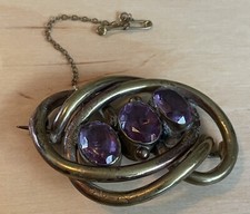 19thc victorian brooch for sale 19thc victorian brooch for sale  HAYLING ISLAND