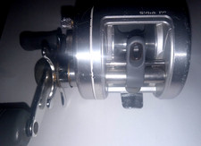 Carretel de pesca SHIMANO CALCUTTA 200 isca nível de lançamento vento - Japão 92 muito bom estado usado comprar usado Carretel de pesca SHIMANO CALCUTTA 200 isca nível de lançamento vento - Japão 92 muito bom estado usado comprar usado  Enviando para Brazil