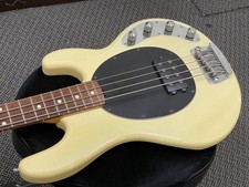 Basse électrique musicman d'occasion Basse électrique musicman d'occasion  Expédié en France