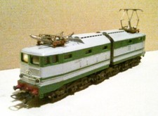 Locomotiva elettrica e646 usato  Torino