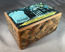 Baú painel secreto Disneyland Haunted Mansion com tampa de gaveta rara. Disney vintage. comprar usado  Enviando para Brazil