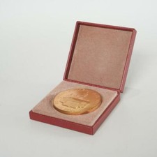 MEDALHA DE BRONZE COMPETIÇÃO STIFTUNG BUCHKUNST "MELHORES LIVROS DE TODO O MUNDO", usado comprar usado  Enviando para Brazil