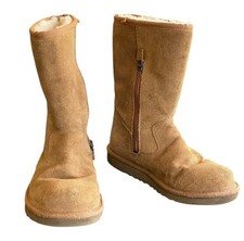 Uggs girls size for sale  Bass Lake