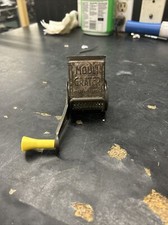 Ralador rotativo de queijo/especiarias vintage MOULI cabo amarelo de metal feito na França comprar usado  Enviando para Brazil