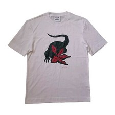 Camiseta Masculina Lacoste + Netflix Stranger Things Demogorgan 2 Branca Manga Curta comprar usado  Enviando para Brazil