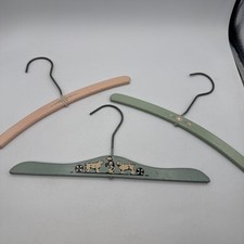 Lote de 3 cabides antigos vintage de madeira infantil 11 polegadas flores para cachorros comprar usado  Enviando para Brazil