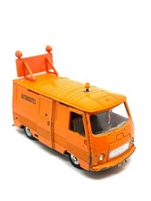 Dinky fourgon peugeot d'occasion  Alès