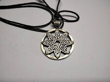 Pendentif fleur celtique d'occasion  Saint-Privat-des-Vieux