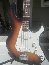 Fender performer bass for sale  Medford